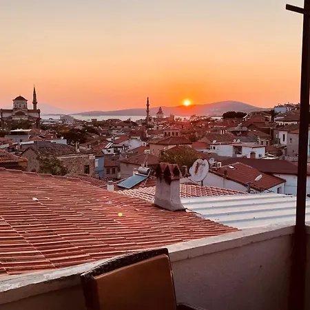 Teras Loren *